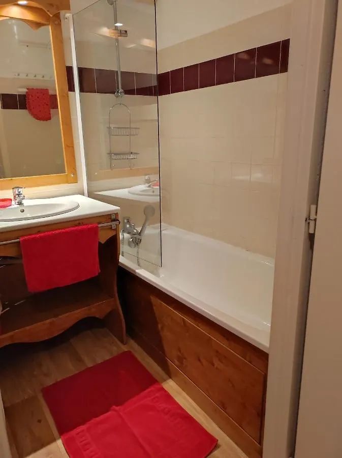 Apartment Les Arolles E23, Classe 3 Etoiles A Chamrousse 1700